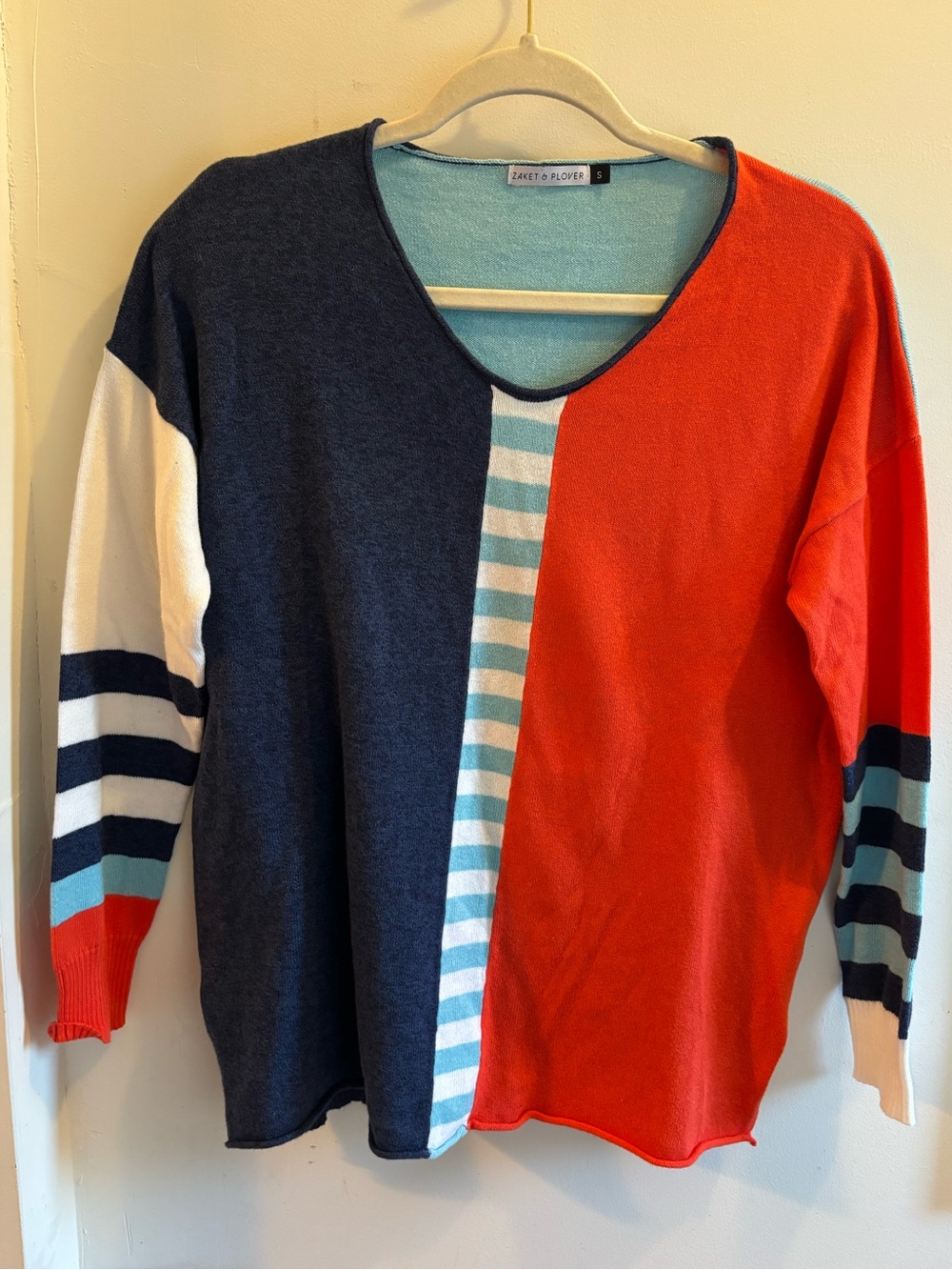 Zaket & Plover Colorblock V-Neck Sweater